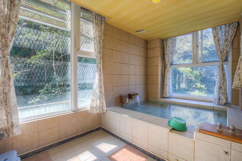 Crystal Hotel Ren’ai Zewnętrze zdjęcie