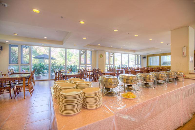 Crystal Hotel Ren’ai Zewnętrze zdjęcie